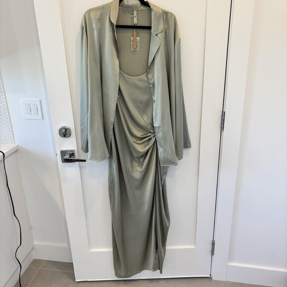 SKIMS Sandwashed Stretch Silk Sleep Slip with matching top - Picture 1 of 12